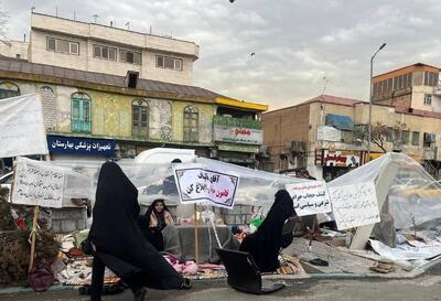 بیگدلی، نماینده مجلس: در سه روزی که مدافعان قانون حجاب در مقابل مجلس تجمع کردند، انقدر تعدادشان کم بود که فکر می‌کنم در حد ۲۰، ۳۰ نفر بودند/ امروز هم ۱۰ نفر بیشتر نبودند؛ شبیه کارتن‌خواب‌ها آمده بودند تا یک نفر با آن‌ها صحبت کند