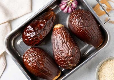 طرز تهیه بادمجان کبابی در فر بدون کثیف کاری و درد سر