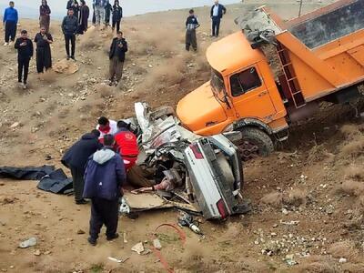 مشاور وزیر بهداشت: ۳۰ تا ۴۰ درصد تصادفات مرگبار ناشی از خواب‌آلودگی رانندگان است/ بیشترین میزان خواب‌آلودگی در ۱۲ شب تا ۵ صبح و یک تا ۴ بعدازظهر رخ می‌دهد / راننده بدون اینکه متوجه شود، برای ۵ تا ۱۵ ثانیه به خواب می‌رود. چشمان باز است، اما مغز هوشیاری ندارد