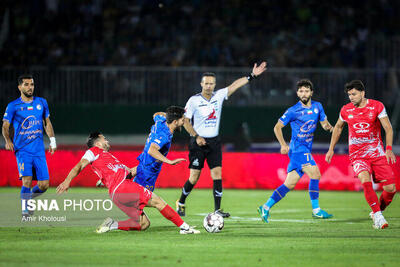 پرسپولیس ۱ - ۰ استقلال/ پایان نیمه نخست