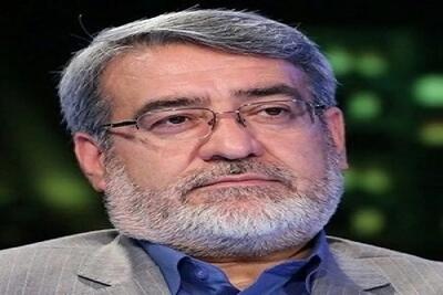 رحمانی فضلی: نیروی انتظامی ۲۰ مورد اولویت دارد، شما می‌خواهید یکسره آن را درگیر مسئله حجاب کنید؟! - تجارت‌نیوز