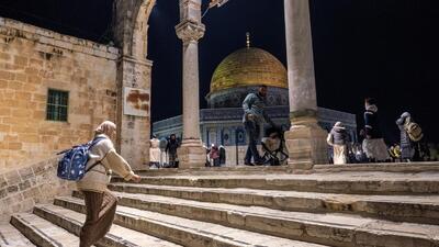 (تصاویر) ۷۰ هزار نمازگزار فلسطینی در مسجد الاقصی