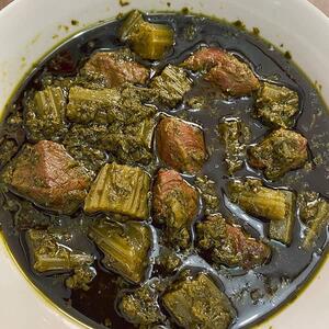 طرز تهیه خورش کرفس با سیب زمینی و مرغ غلیظ و جا افتاده