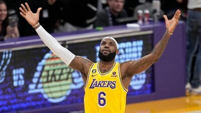 تاریخ سازی لبرون جیمز در NBA