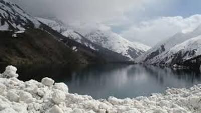 نمای زمستانی دریاچه گهر لرستان + فیلم