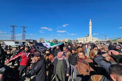 ببینید | مخالفان دولت موقت سوریه بندر طرطوس را به کنترل خود درآوردند