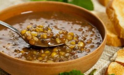 طرز تهیه آش یونجه؛ غذای مقوی برای افطاری