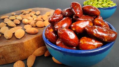 طرز تهیه بادام‌سوخته فوق العاده خوشمزه و متفاوت / به دو روش با تمام جزئیات و نکات!