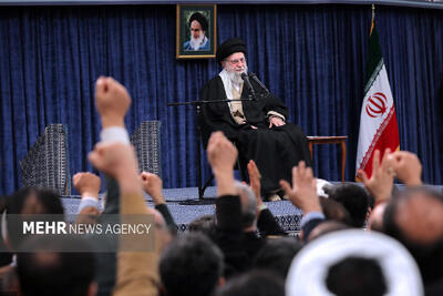 آغاز دیدار جمعی از دانشجویان با رهبر انقلاب