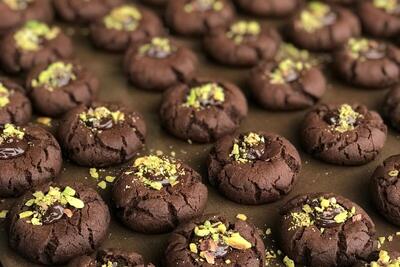 طرز تهیه شیرینی شکلاتی خوشمزه برای نوروز 1404