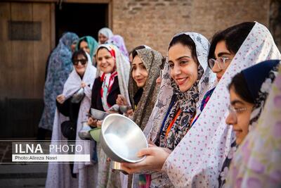 تصاویر: «قاشق‌زنی» چهارشنبه‌سوری در قزوین