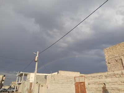 نقش بستن رنگین کمان در آسمان روستای علی آباد زردچاه شهرستان زاهدان