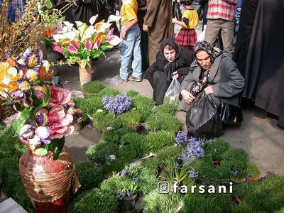 تصاویری از میدان هفت حوض نارمک تهران در ۲۹ اسفند ۱۳۸۰