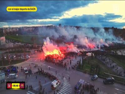 آتش بازی هواداران اتلتیکومادرید بیرون ورزشگاه متروپولیتانو