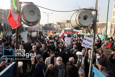 افشاگری روزنامه زاکانی: کسانی در تجمع حجاب حضور دارند که به مسئولان تهمت می زنند، رئیسی را به کم کاری متهم می کردند و در ریختن آبرو هیچ مرزی ندارند