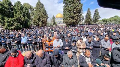 حضور ۸۰ هزار نمازگزار در سومین جمعه ماه مبارک رمضان در مسجدالاقصی 