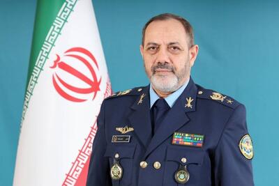 وزیر دفاع: ایران بر اساس قوانین بین‌المللی از عمق دریا‌ها و اقیانوس‌ها حق و سهم دارد (فیلم)