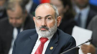  پاشینیان آتش زدن پرچم‌های ترکیه و آذربایجان در ایروان را محکوم کرد