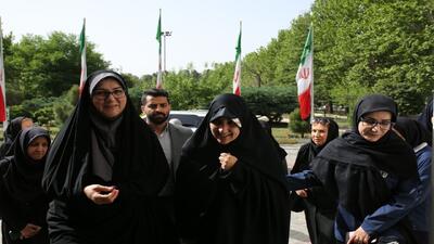 دیدار صمیمانه معاون بانوان رئیس جمهور با ملی‌پوشان فوتسال
