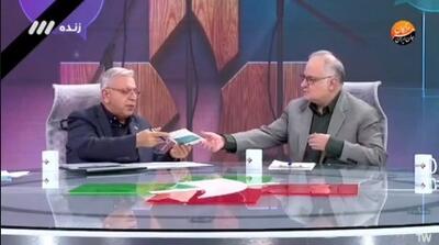 ببینید| رونمایی از قرص اورانیوم هسته‌ای در برنامه زنده تلویزیونی! | رویداد24