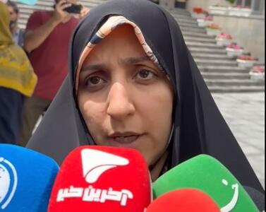 سوال خبرنگار آخرین خبر از معاون رئیس‌جمهور: نام مادر وارد کارت ملی می‌شود؟