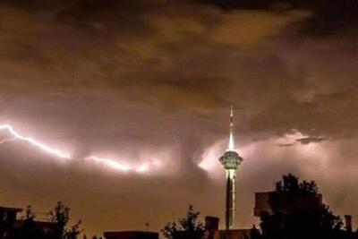 طوفان در تهران آغاز شد +فیلم
