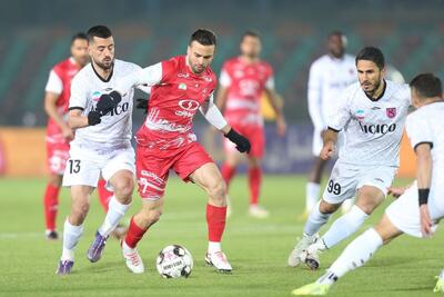 پیروزی‌ پُرگل پرسپولیس مقابل مس در پایان نیمه اول + فیلم