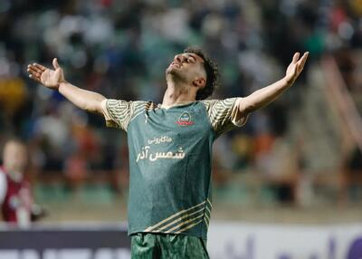 خالق زیباترین گل به پرسپولیس: پیشنهادهای جذابی دریافت کرده‌ام - پارس فوتبال