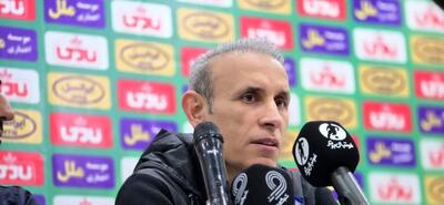 یحیی گل محمدی: این وقفه‌ها در شان فوتبال ایران نیست