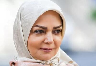 مجری محبوب الهه رضایی در پارک دیزنی لند کالیفرنیا چه میکند؟+عکس اندیشه معاصر