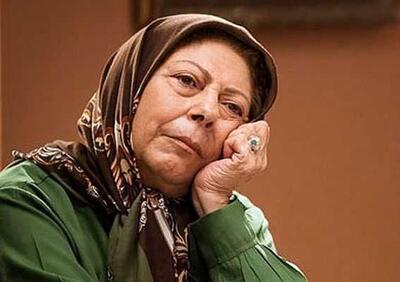 عکس بدون حجاب ثریا اسفندیاری در کنار مادرش در عمارت های آلمانی+عکس اندیشه معاصر