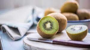 چطور دم‌کرده پوست این میوه ناجی یبوست می‌شود؟