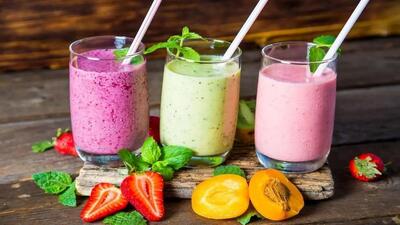 طرز تهیه ۲ مدل نوشیدنی میوه‌ای خنک؛ طراوت‌بخش روزهای گرم تابستان