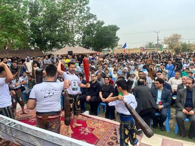 برگزاری همایش پیاده‌روی خانوادگی «طرح ملی ورزش در آبادی» در خوزستان