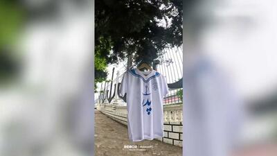 رونمایی باشگاه ملوان از پیراهن بازی با ذوب آهن به یاد پدر باشگاه
