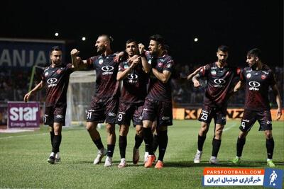علی علیپور ستاره پرسپولیس همدردی خود را به مردم بندرعباس نشان داد