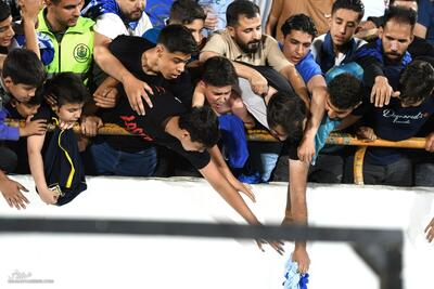 قهر ادامه دار هواداران استقلال با تیم محبوبشان - پارس فوتبال