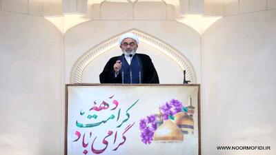 مقام معلمی هم ردیف رسالت انبیاست