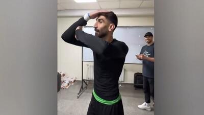 حرکات موزون علیرضا بیرانوند در رختکن تراکتور پس از قهرمانی در لیگ برتر