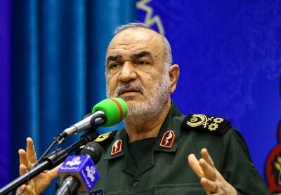 سرلشکر سلامی: سپاه در برابر دشمن یک گام هم عقب‌نشینی نمی‌کند