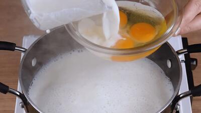 شیر + تخم مرغ / طرز تهیه صبحانه ساده و کلاسیک با تخم مرغ