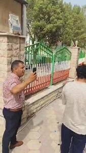گل‌باران مدیر فرهنگ و ارشاد بوشهر، توسط هنرمندان و اهل فرهنگ برای حمایت از فستیوال کوچه + فیلم