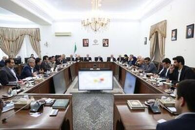 عارف: بحران آب به دلیل برخی تصمیم‌گیری‌ها بوده است