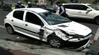 ببینید | ثبت لحظه تصادف پژو ۲۰۶ حین تماشای یک تصادفی دیگر!