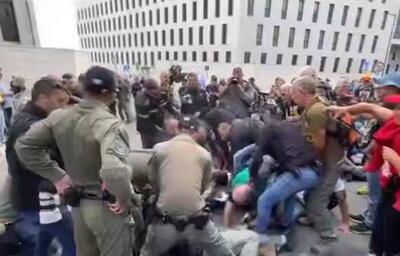 فیلم/ درگیری پلیس با مخالفان نتانیاهو در مقابل کنست