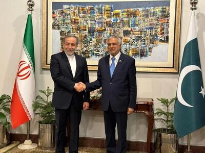 ملاقات وزیر امور خارجه ایران با همتای پاکستانی در اسلام آباد