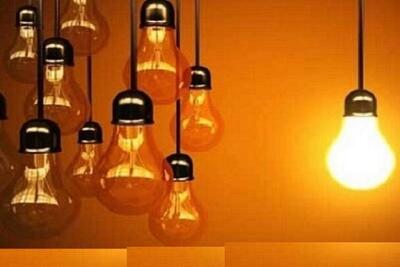 بانوی سیرجانی، ناجی ترافیک در بحران قطع برق! + فیلم