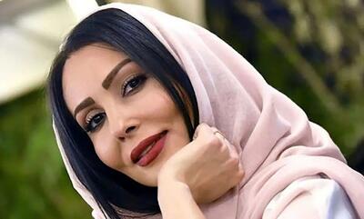 استایل خاص پرستو صالحی در دهه 60+ عکس