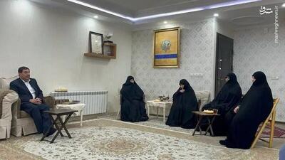 حضور مشاور رهبرانقلاب در منزل شهید رئیسی+عکس