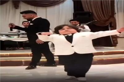 آواز شاد؛ بچه دایره با شیرین شیرین جان یجور رقصید بزرگاش ناتوانن یاشاسین تورک بالاسی